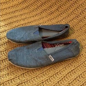 Toms slip ons